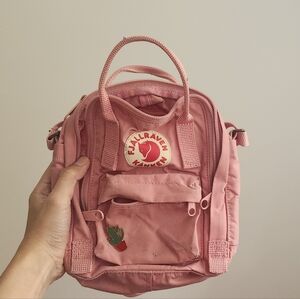 Fjallraven Kanken Sling Pink